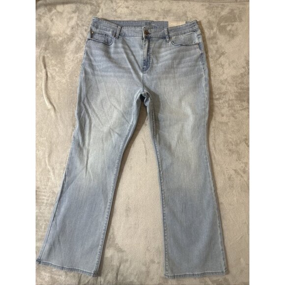 Women’s Chico’s Denim Bootcut Jeans Light Wash Size 14 Short - Picture 1 of 16